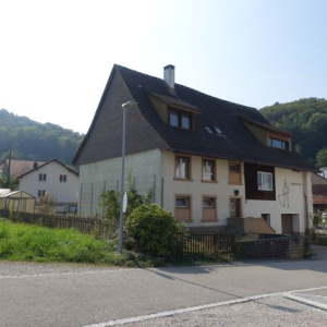 Strassenseite   Vorher.jpg